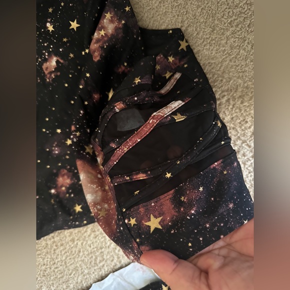 Torrid Galaxy Gold Star Print Flounce High Waist Bikini Set size 4 X - Picture 7 of 9